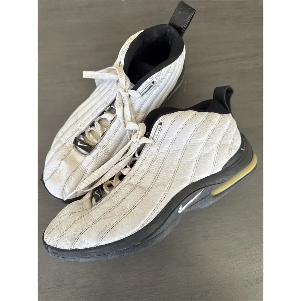 Nike Men's Air Max Chosen White Black Size 13.5 Sneaker